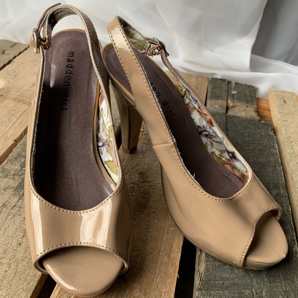 Madden Girl Nude Pumps